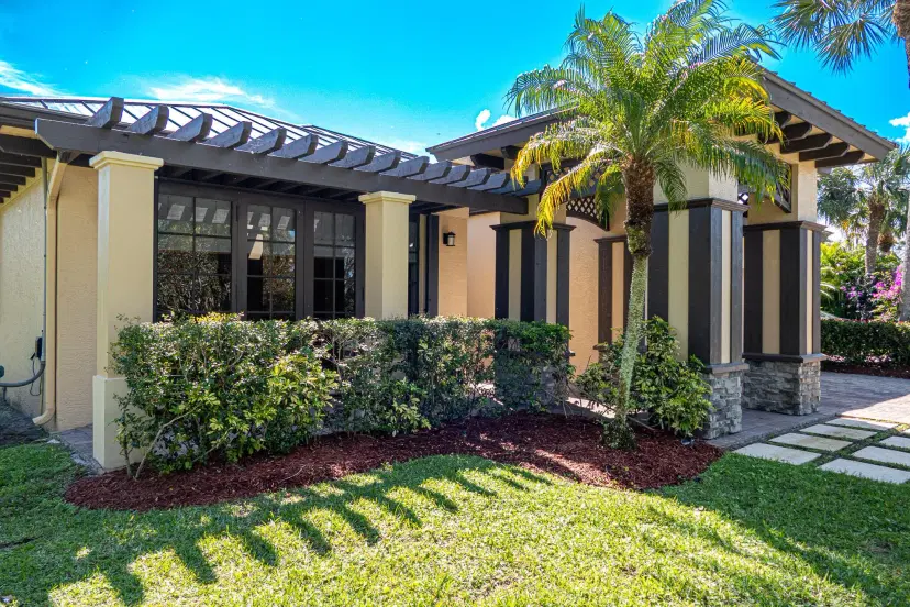 Picture of 10405 SE Slash Pine Court, Hobe Sound FL 33455