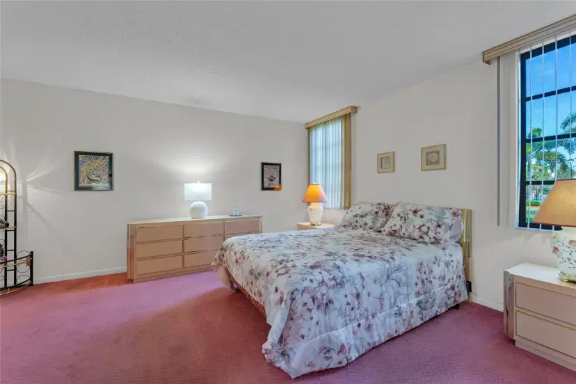 Picture of 2205 S Cypress Bend Dr 104, Pompano Beach FL 33069
