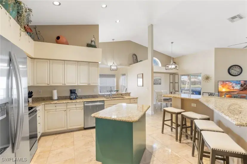 Picture of 9381 White Hickory Ln, Fort Myers FL 33912