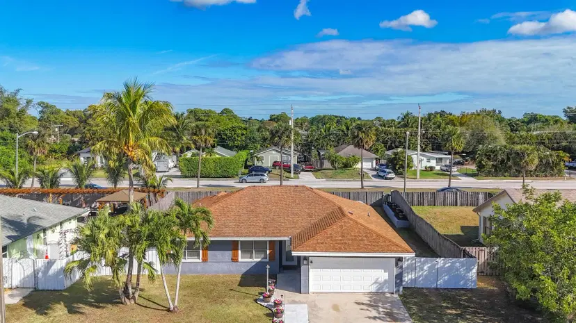 Picture of 7565 Woodland Creek Lane, Lake Worth FL 33467