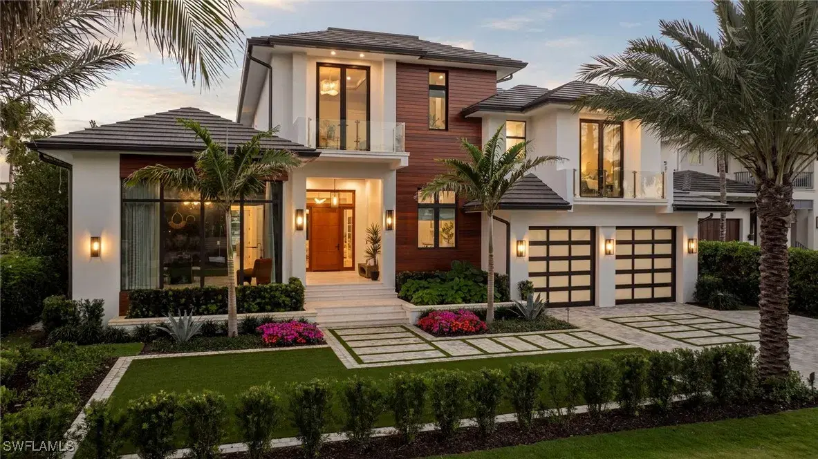 Picture of 660 21St Ave S, Naples, FL 34102