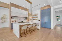 Picture of 660 21St Ave S, Naples, FL 34102