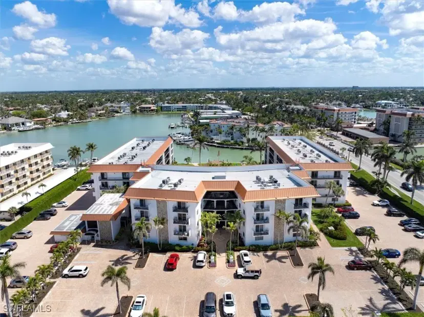 Picture of 2900 Gulf Shore Blvd N 410, Naples FL 34103
