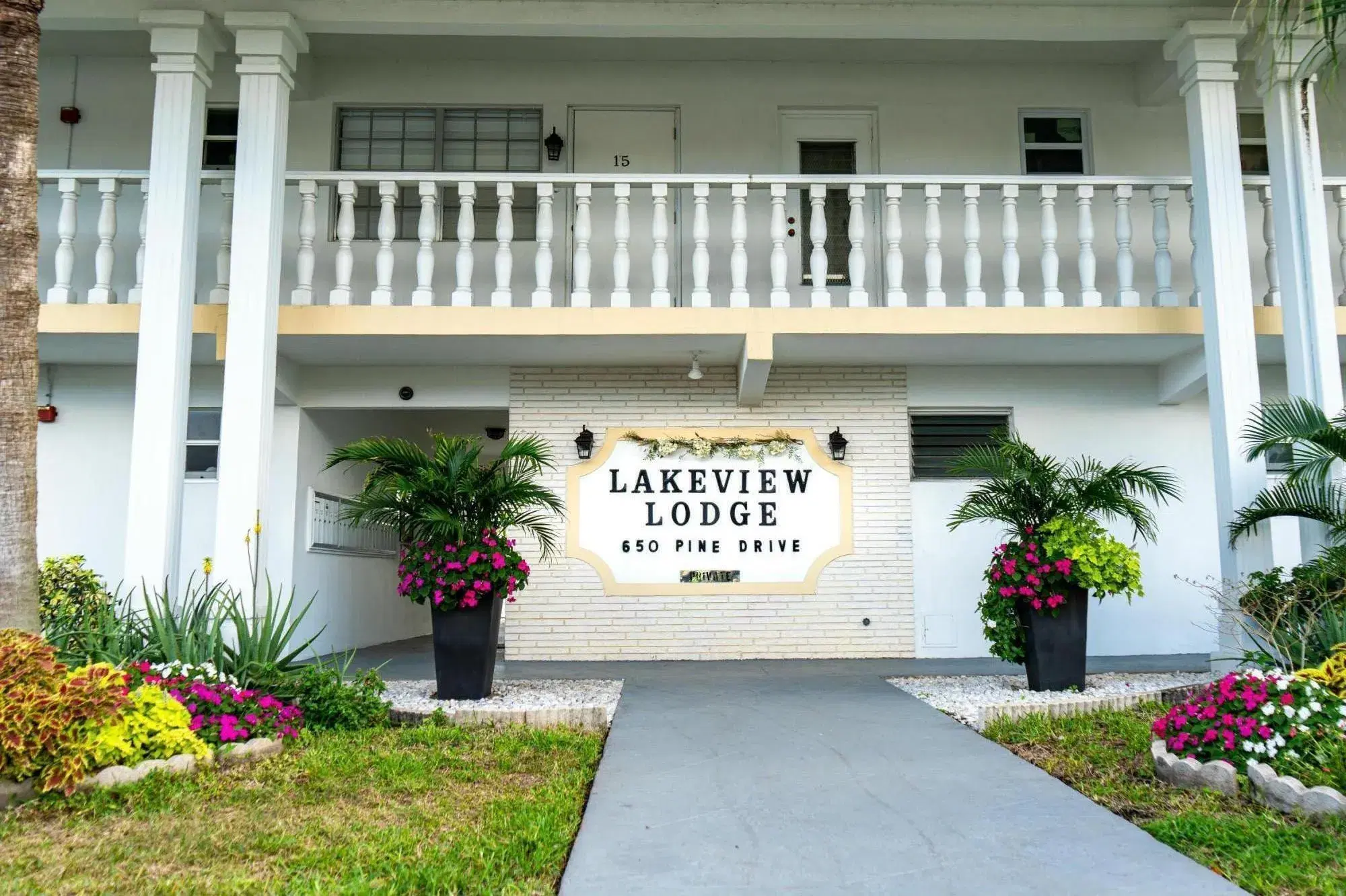 Picture of 650 Pine Drive 16, Pompano Beach, FL 33060