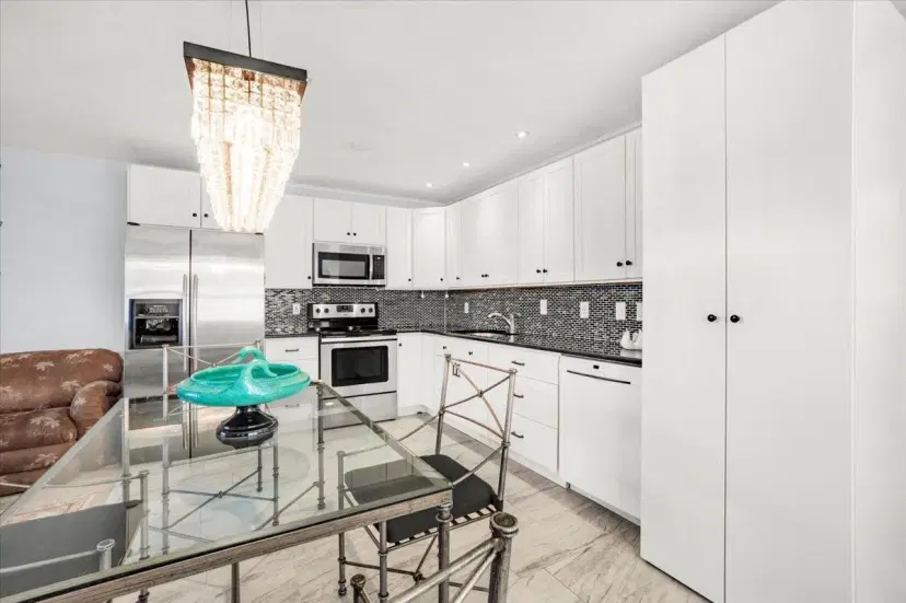 Picture of 15 Seville Drive A, Delray Beach FL 33446