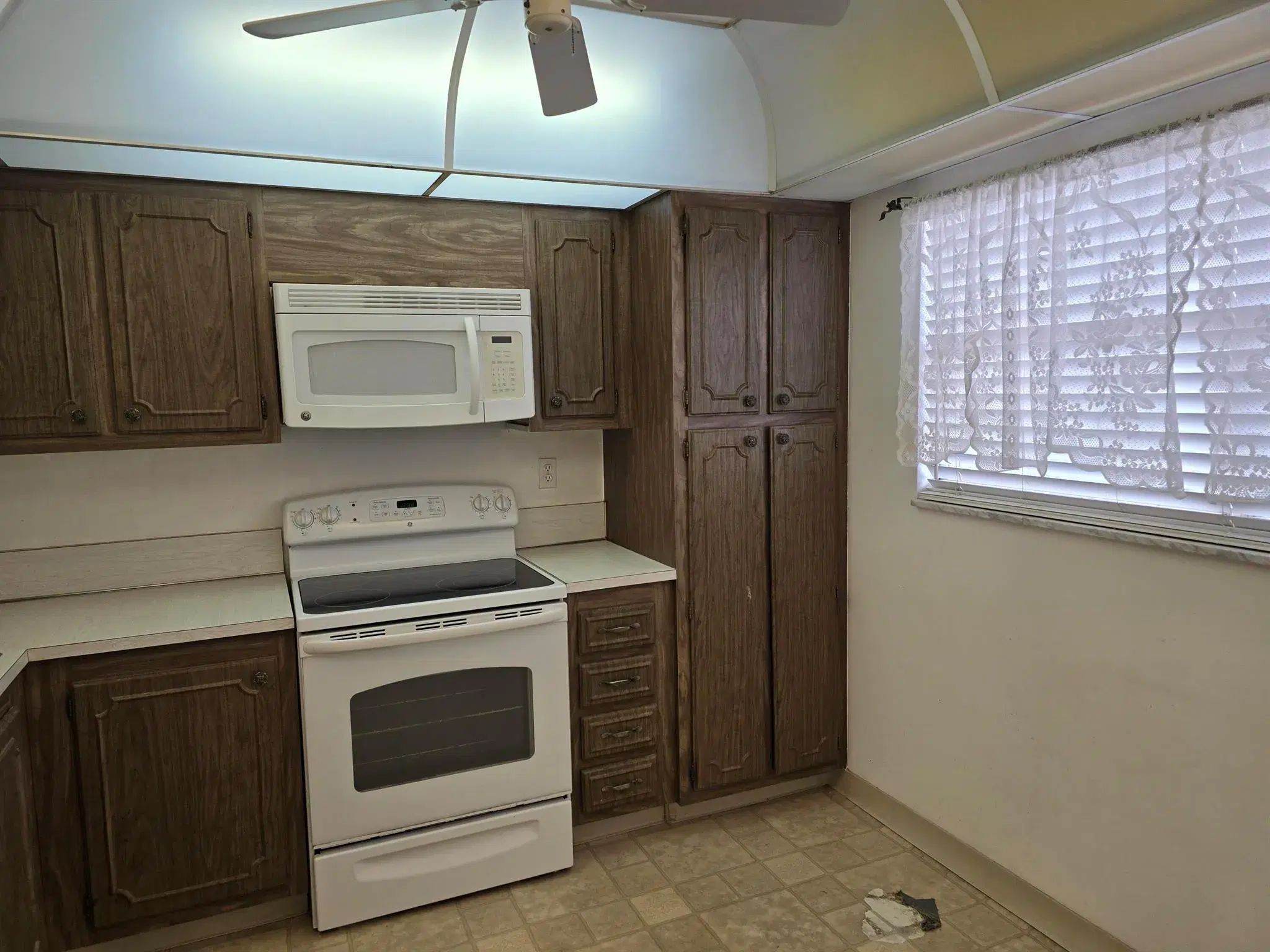 Picture of 3590 Via Poinciana 509, Lake Worth, FL 33467