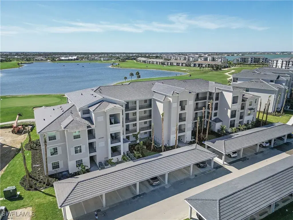 Picture of 43989 Boardwalk Loop 2043, Punta Gorda, FL 33982