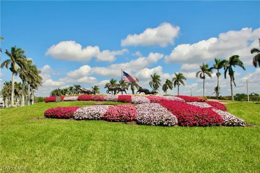 Picture of 7813 Hawthorne Dr 2403, Naples FL 34113