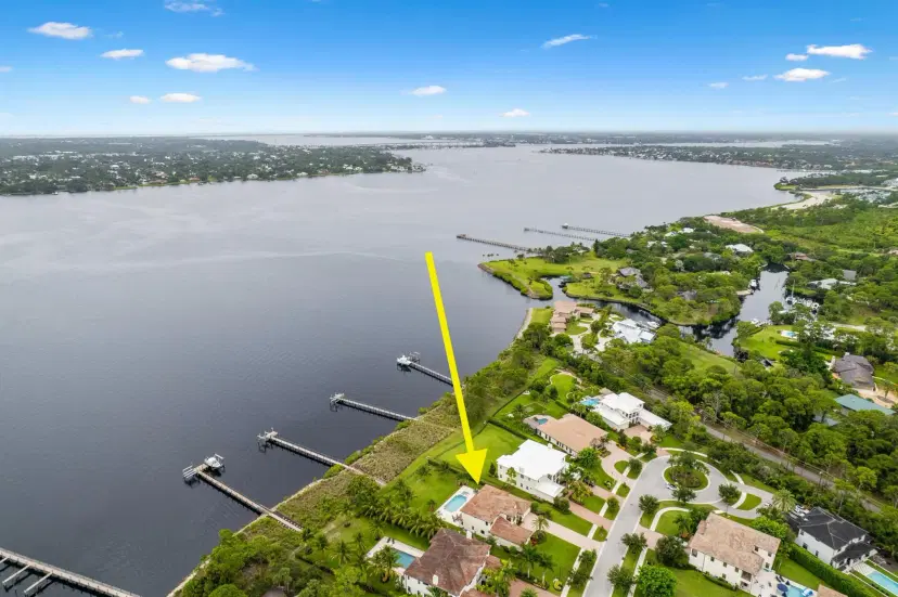 Picture of 3104 NW Radcliffe Way, Palm City FL 34990