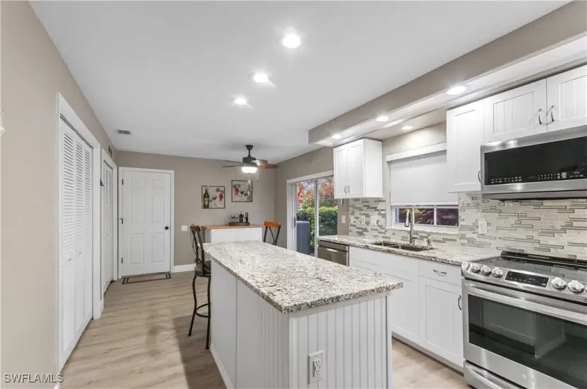 Picture of 13191 Southampton Dr, Bonita Springs FL 34135