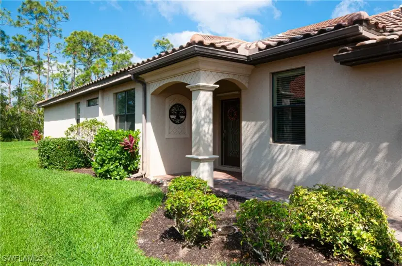 Picture of 11341 Red Bluff Ln, Fort Myers FL 33912