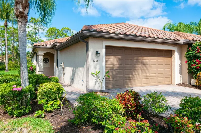 Picture of 11341 Red Bluff Ln, Fort Myers FL 33912