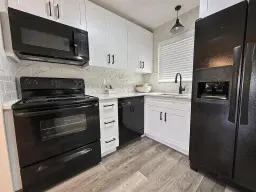 Picture of 8950 Sunrise Lakes Blvd 105, Sunrise, FL 33322