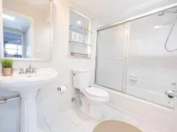 Picture of 8950 Sunrise Lakes Blvd 105, Sunrise, FL 33322