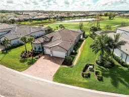 Picture of 9604 Everglades Dr, Naples, FL 34120