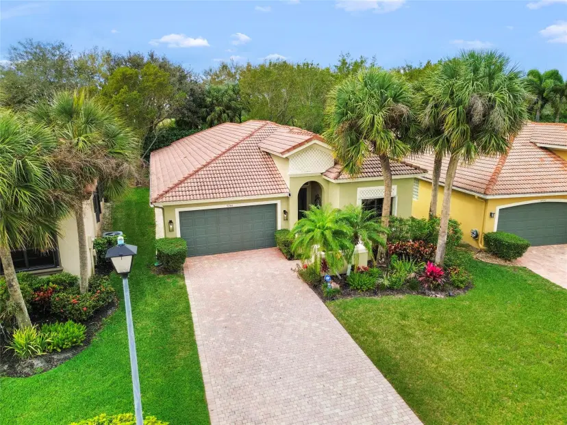 Picture of 9744 Isles Cay Drive, Delray Beach FL 33446