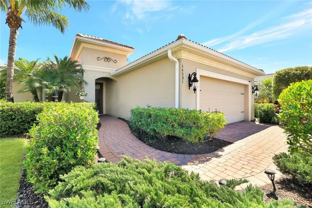Picture of 14531 Manchester Dr, Naples, FL 34114