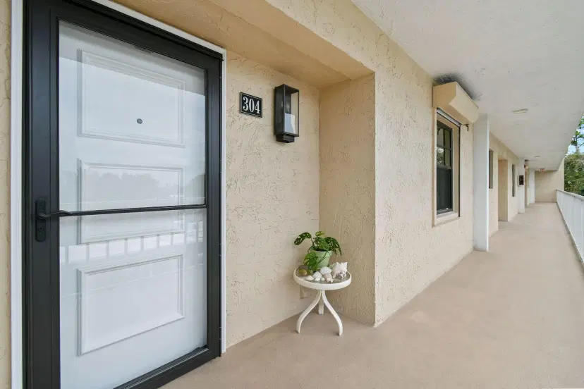 Picture of 300 N Highway A1A Bldg O 304, Jupiter FL 33477