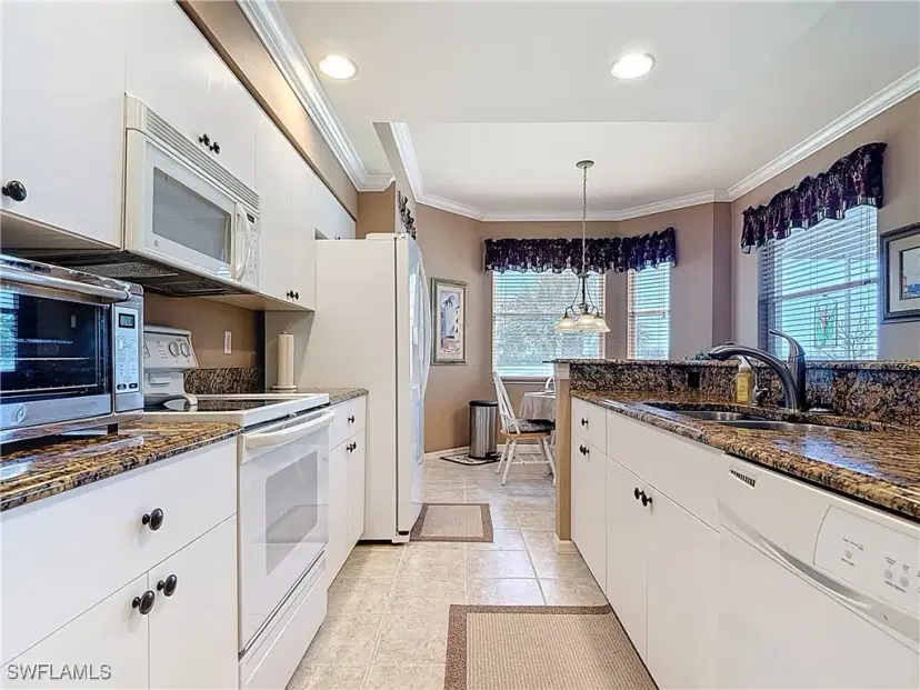 Picture of 8096 Queen Palm Ln 227, Fort Myers FL 33966