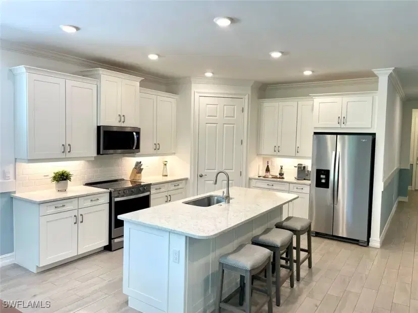 Picture of 299 Tamarindo Ln, Naples FL 34114