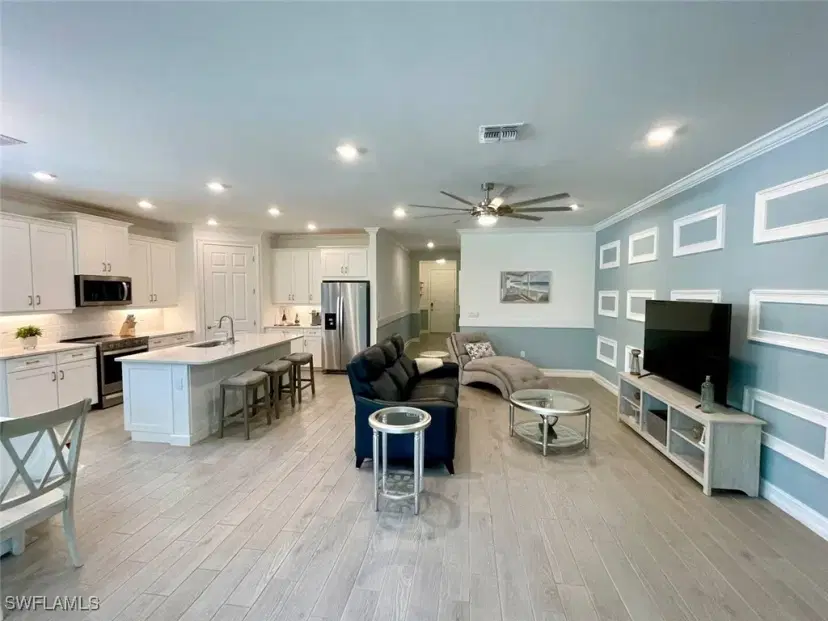 Picture of 299 Tamarindo Ln, Naples FL 34114