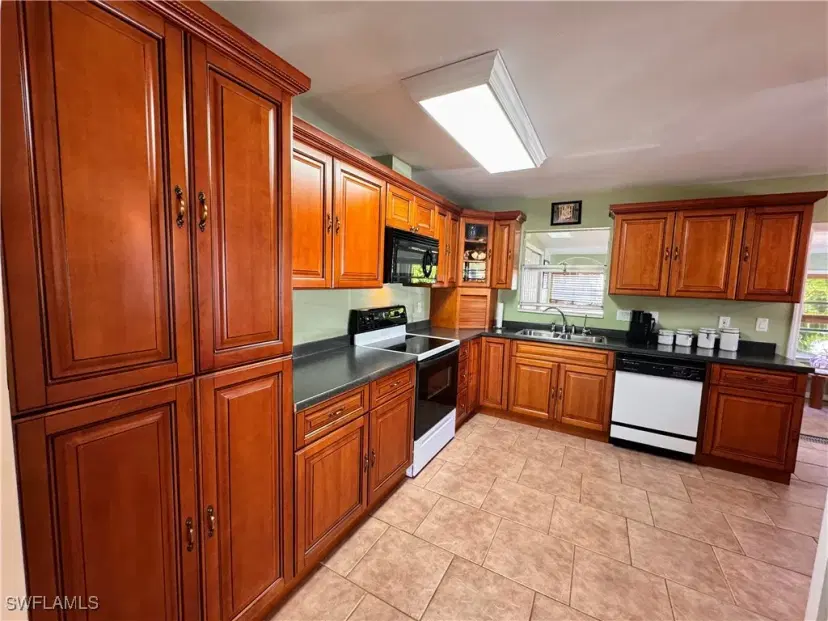 Picture of 210 Hardee St, Labelle FL 33935