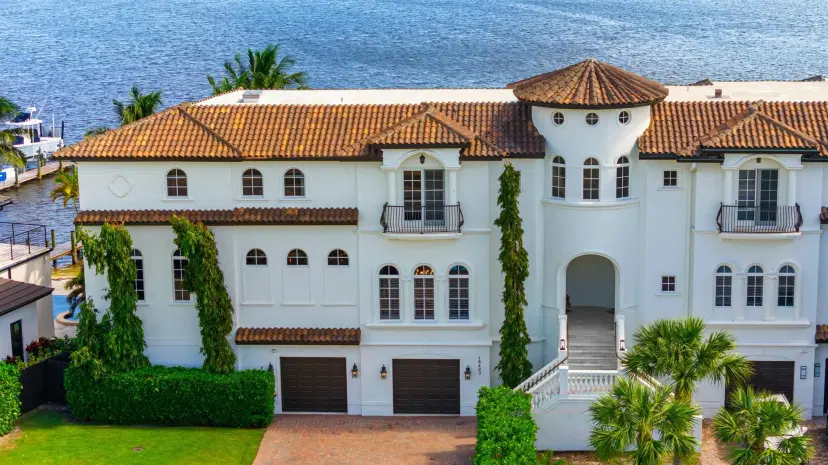 Picture of 18463 SE Federal Highway, Jupiter FL 33469