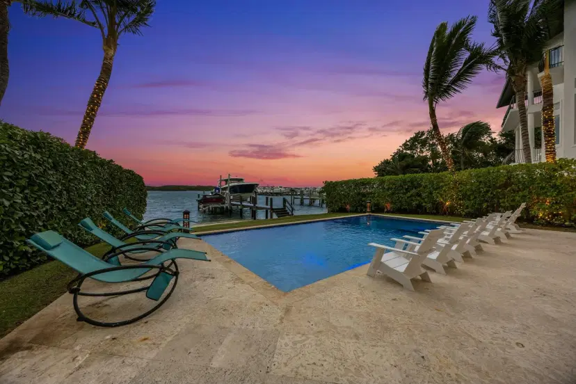 Picture of 18463 SE Federal Highway, Jupiter FL 33469