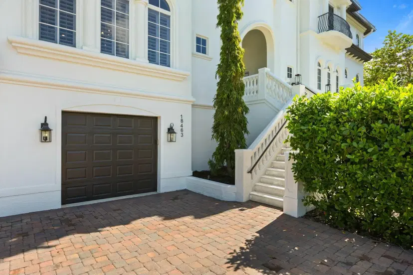Picture of 18463 SE Federal Highway, Jupiter FL 33469
