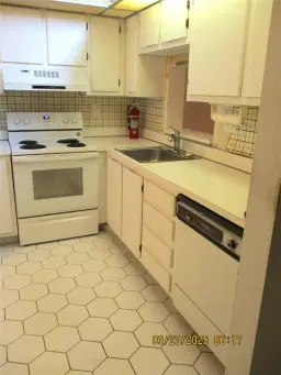Picture of 7850 W Mcnab Rd 204, Tamarac, FL 33321