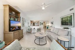Picture of 965 Sandpiper St J107, Naples, FL 34102
