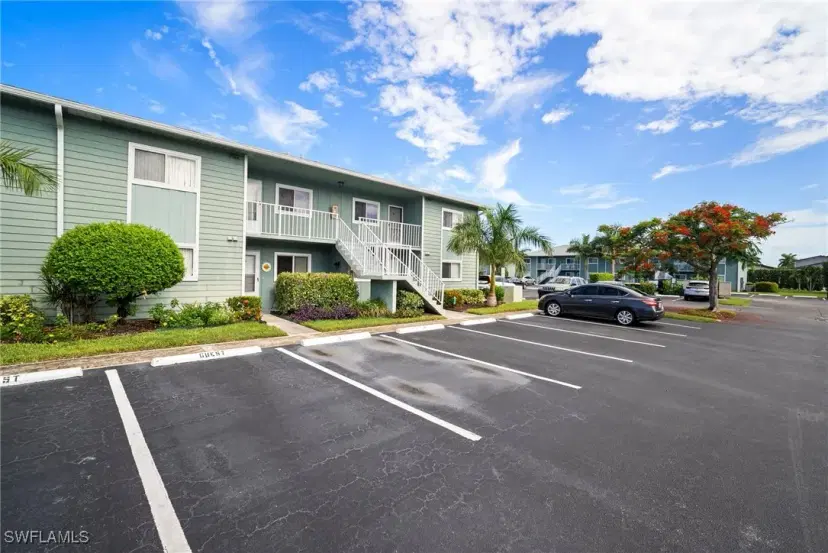Picture of 144 Cypress Way E 707, Naples FL 34110