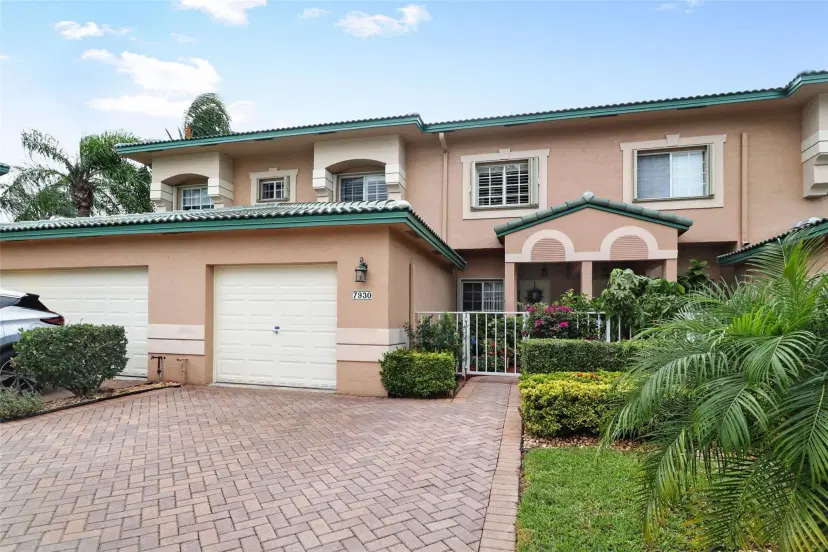 Picture of 7930 Exeter Cir 101, Fort Lauderdale FL 33321