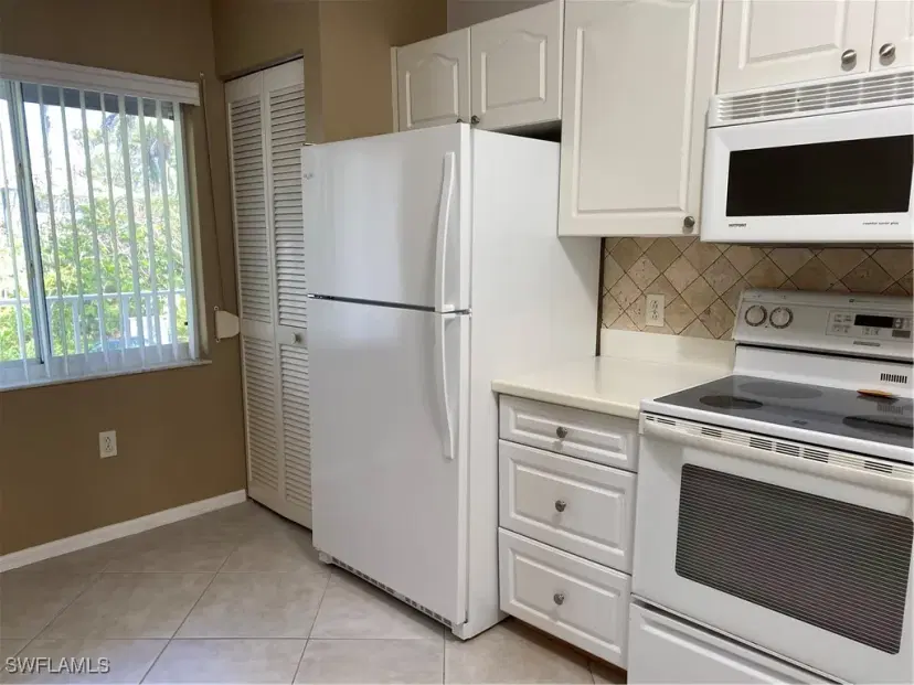Picture of 3001 Sandpiper Bay Cir B202, Naples FL 34112