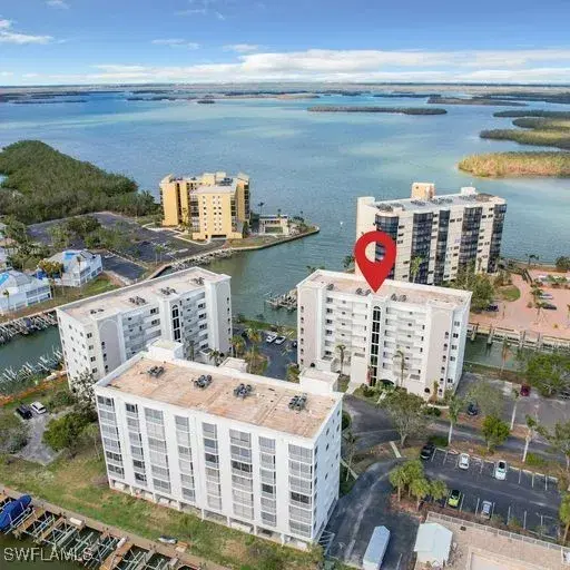 Picture of 4331 Bay Beach Ln 152, Fort Myers Beach, FL 33931