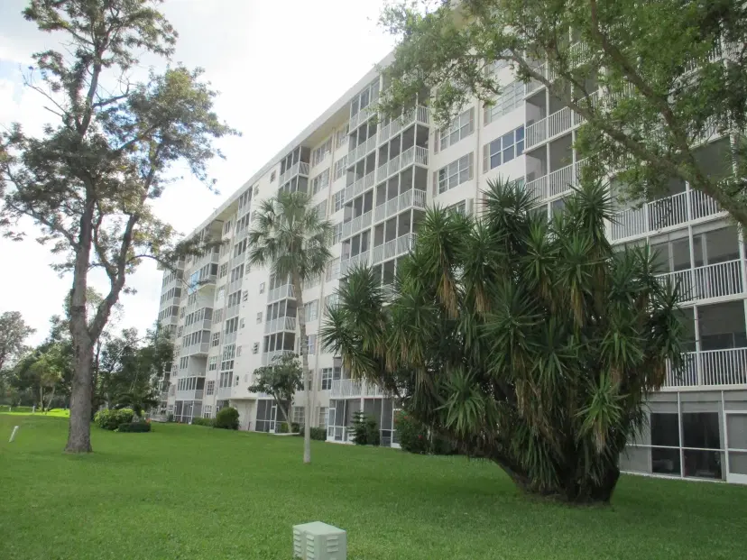 Picture of 3300 N Palm Aire Drive 306, Pompano Beach FL 33069