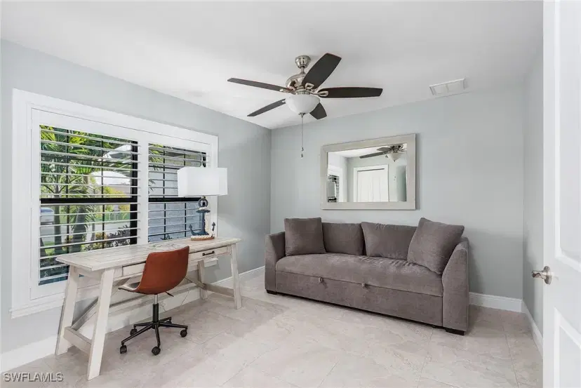 Picture of 1702 SE 1St Ter, Cape Coral FL 33990