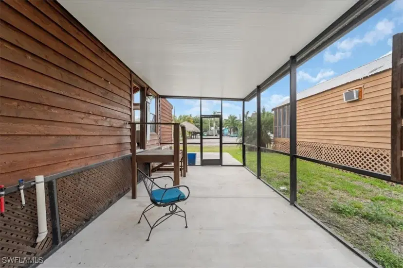 Picture of 825 Copeland Ave S 5, Everglades City FL 34139
