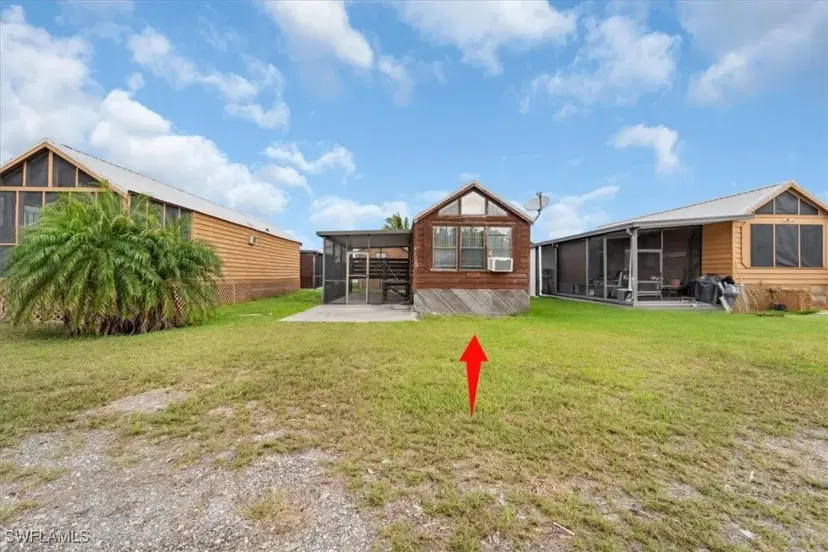 Picture of 825 Copeland Ave S 5, Everglades City FL 34139