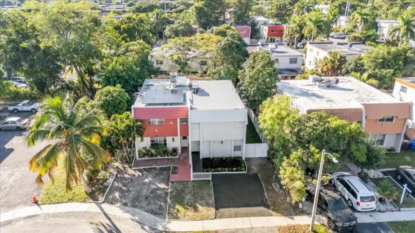 Picture of 7910 SW 8Th Ct B, North Lauderdale FL 33068
