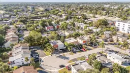 Picture of 7910 SW 8Th Ct B, North Lauderdale, FL 33068