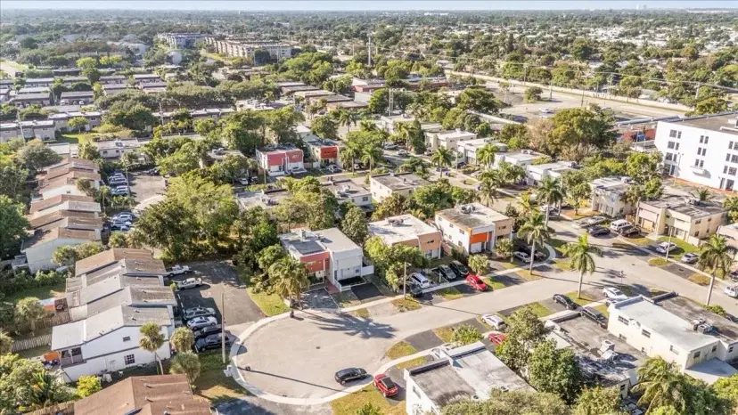 Picture of 7910 SW 8Th Ct B, North Lauderdale FL 33068