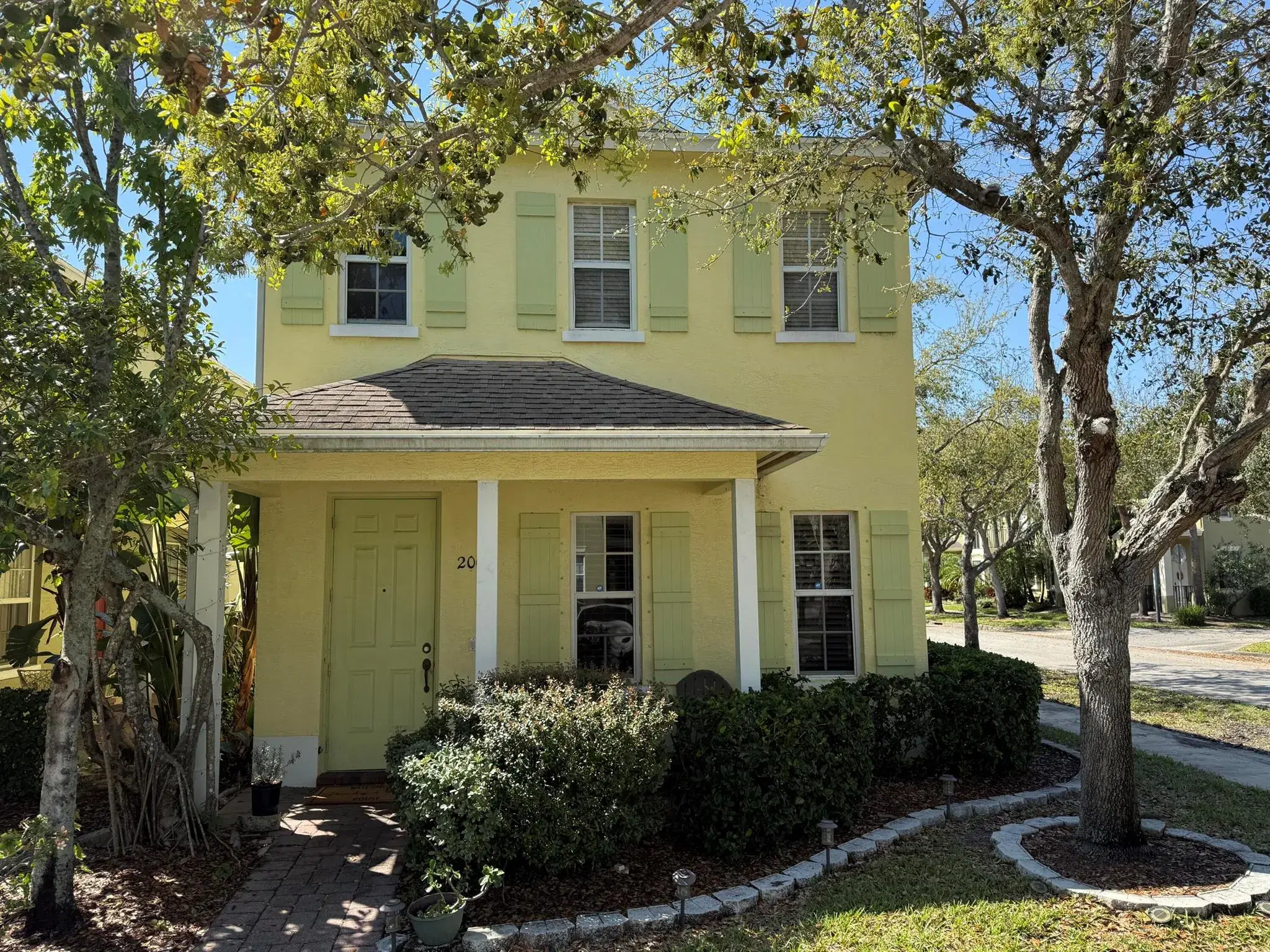 Picture of 2000 SE Avon Park Drive Se, Port St Lucie, FL 34952