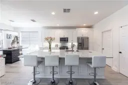 Picture of 9172 Quartz Ln, Naples, FL 34120