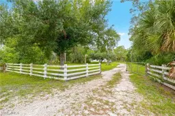 Picture of 18451 Durrance Rd, North Fort Myers, FL 33917