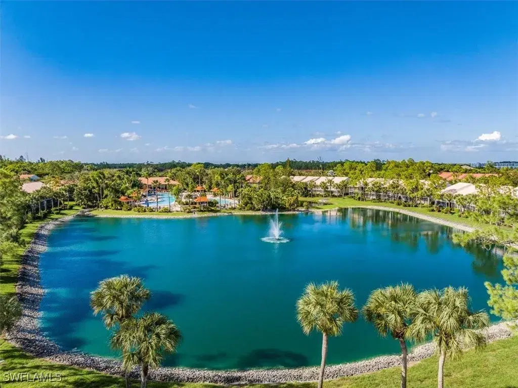 Picture of 2324 Hidden Lake Dr 609, Naples, FL 34112