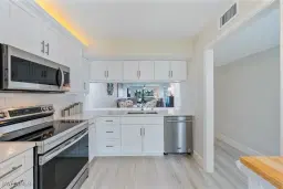 Picture of 2324 Hidden Lake Dr 609, Naples, FL 34112