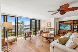 Picture of 3000 Gulf Shore Blvd N 207, Naples, FL 34103