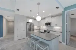 Picture of 2542 Seychelles Dr 704, Naples, FL 34112