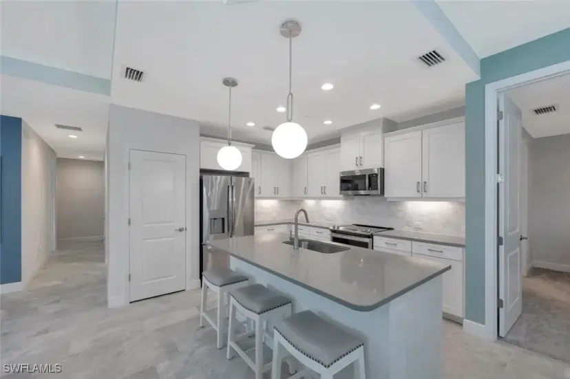 Picture of 2542 Seychelles Dr 704, Naples FL 34112